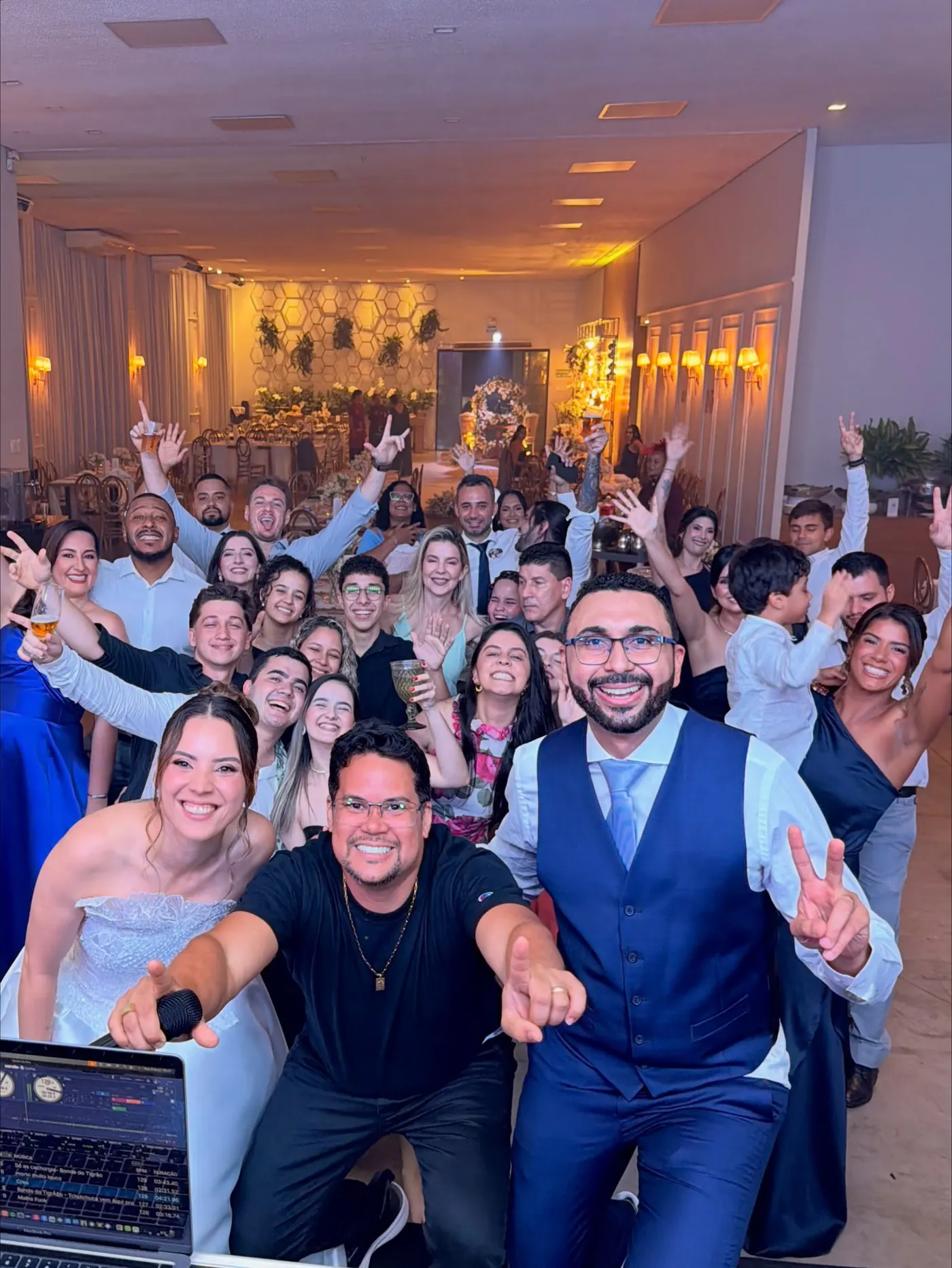 Foto de formatura com som e luz do DJ Xandee