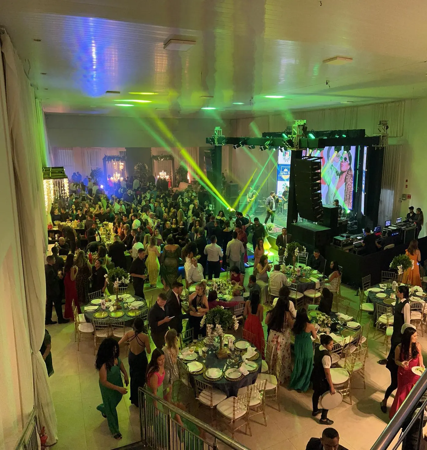 Foto de formatura com som e luz do DJ Xandee