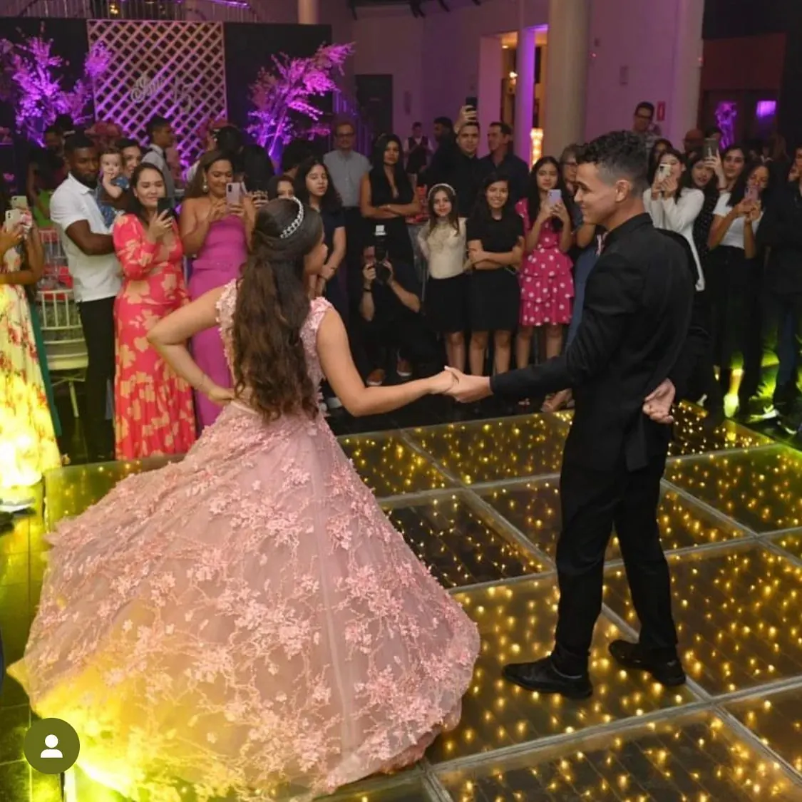 Foto de festa de 15 anos com som e luz do DJ Xandee